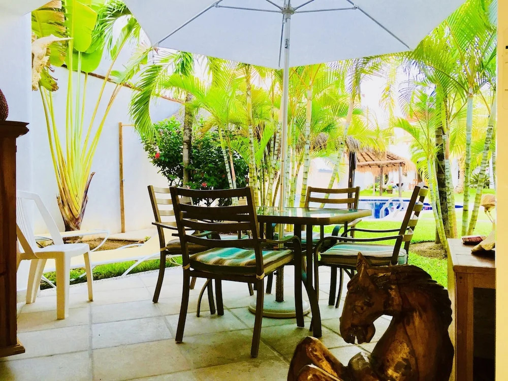 Gorgeous 8 People Economy Villa With Pool Playacar Phase 2
