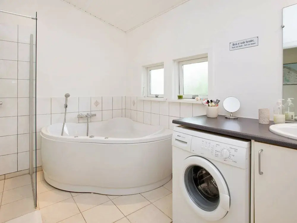 Luxurious Holiday Home in Hovedstaden With Hot Tub