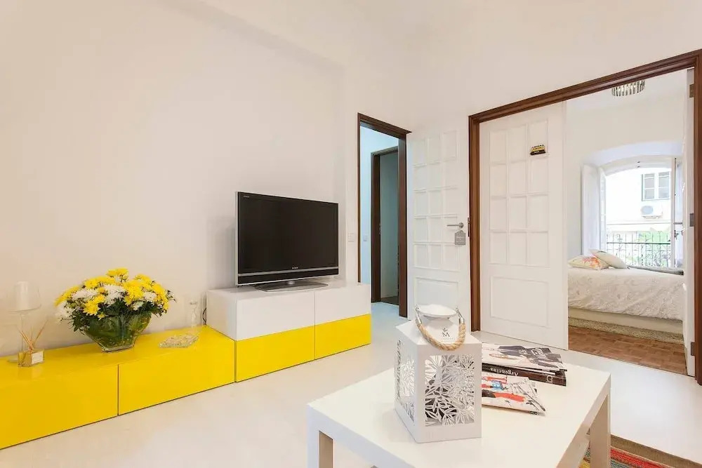 Ginjinha House - 4 Rooms - Bairro Alto - with AC by Lisbeyond