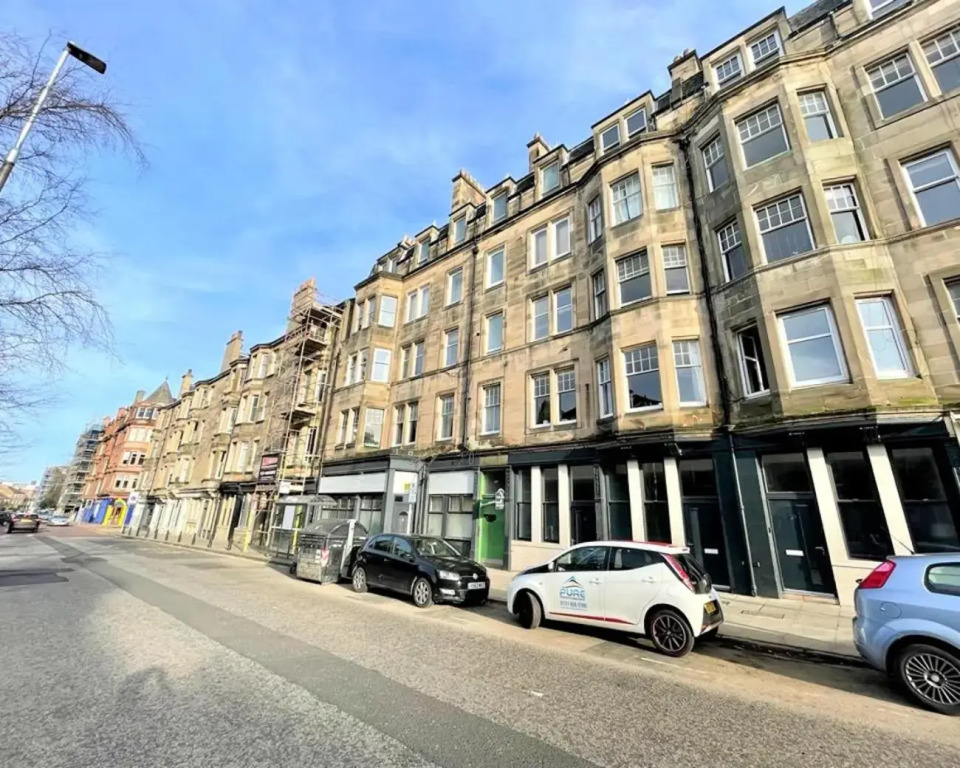 Trendy and Newly Reno'd 1 Bed Nr The Meadows