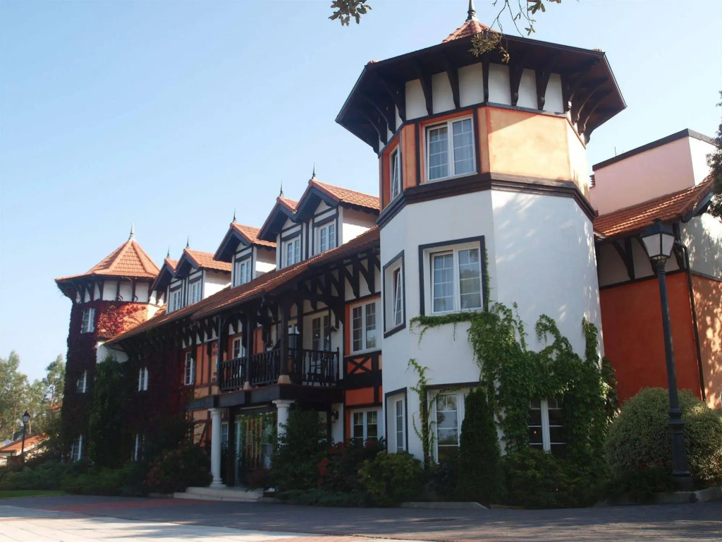 Hotel Torres de Somo