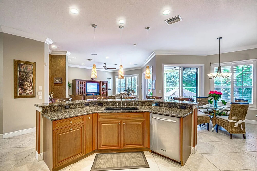 Palm Island Canal Home - 4 BR
