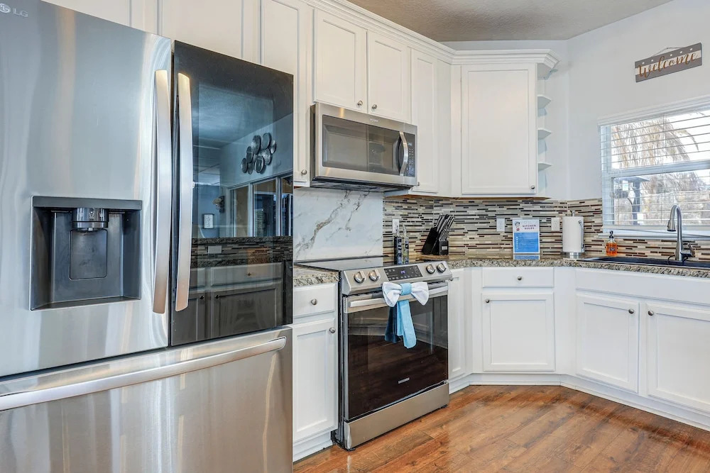 Pool & Spa: Spacious Port St Lucie Villa