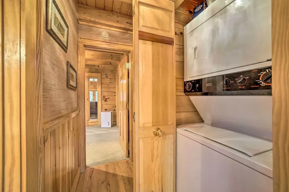 Walk to Golfing: Grand Maggie Valley Cabin