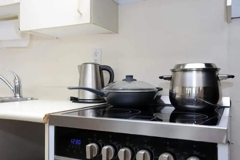 Grand Spacious Suite near YVR by Elevate Rooms