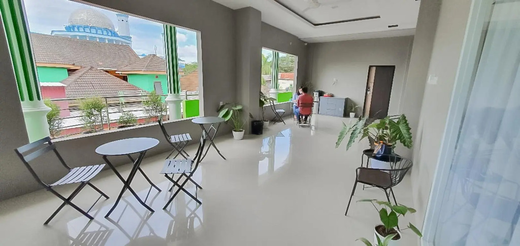 RedDoorz Plus near Siloam Hospital Balikpapan