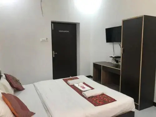 Tofu Hotel & Safari