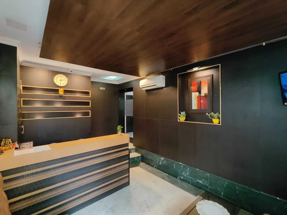 Dover Inn By BookMeriHotel.com