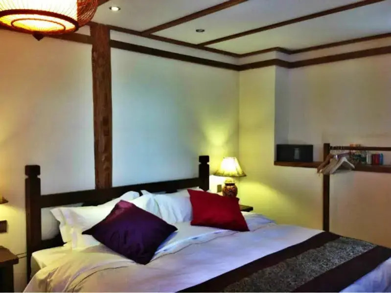 Lijiang Xianshe House