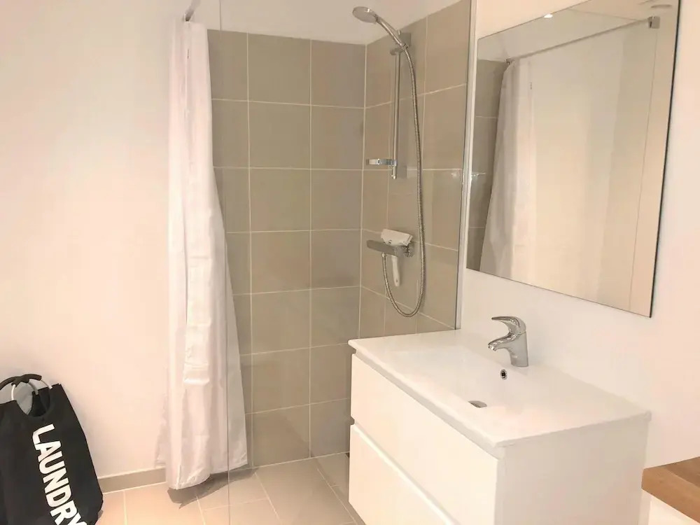 Spacious 1-bed in Frederiksberg w Balcony