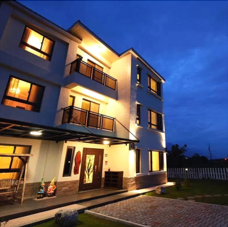 Crown Home