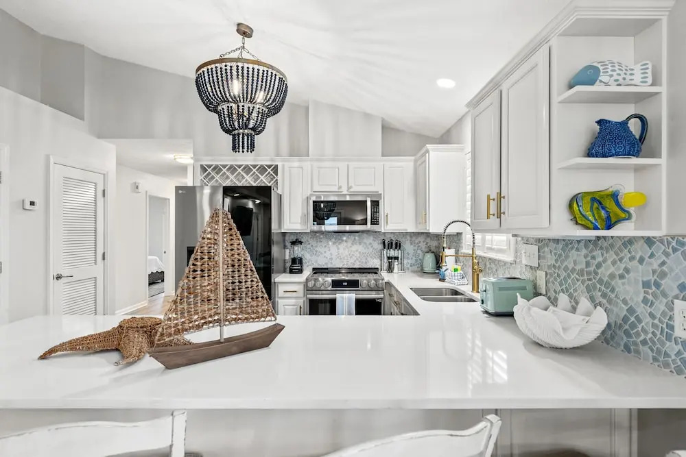 Sunshine House! 3BR 2BA Sleeps 9! Your Perfect Retreat for Comfort and Style