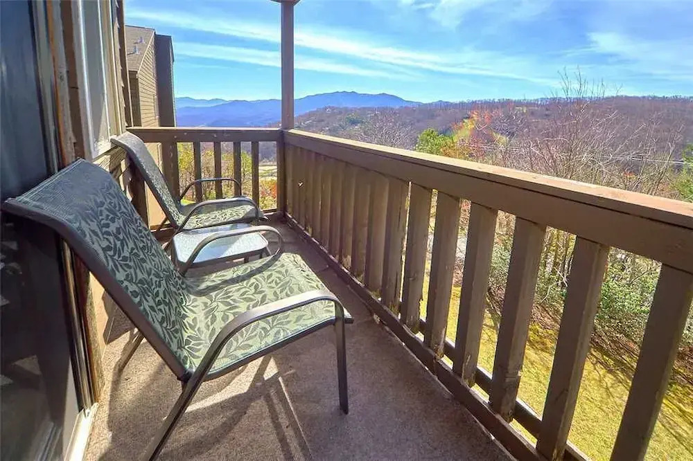 High Chalet 2 Bedroom Home