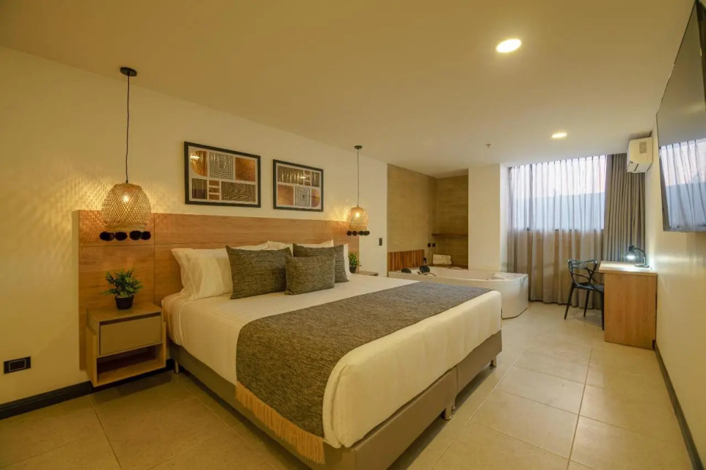 First Class Hotel