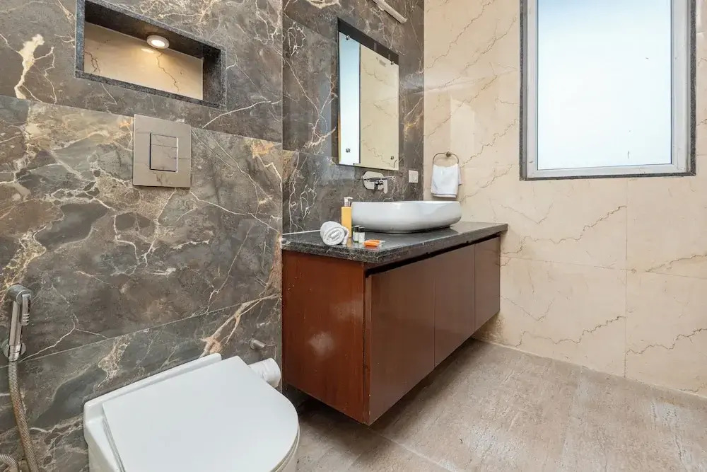 Saavi Hotel Sector- 46
