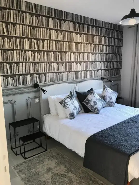 Appartement plein centre Saint Florent face au port