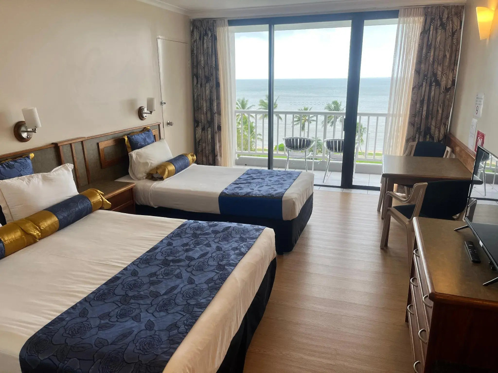 Acacia Court Hotel