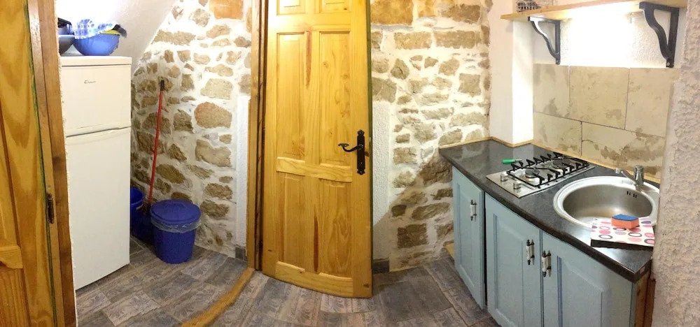 Studio in Betina, With Furnished Terrace and Wifi - 60 m From the Beac