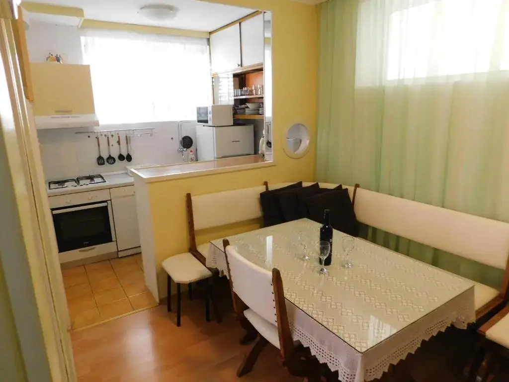 Apartment Doni