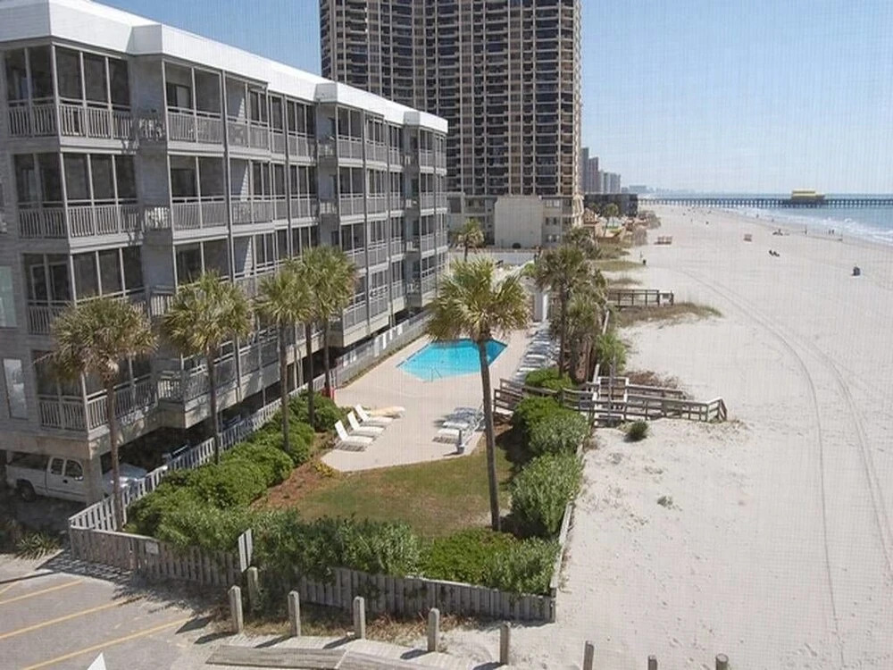 Pelican's Landing 402 - 3 Br Condo