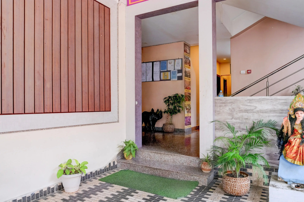 Townhouse Beltola Tiniali Formerly Hotel Pratishtha