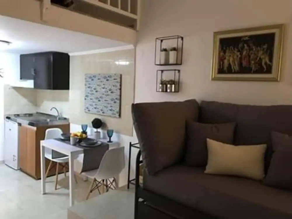 Milos Inn & Maisonette