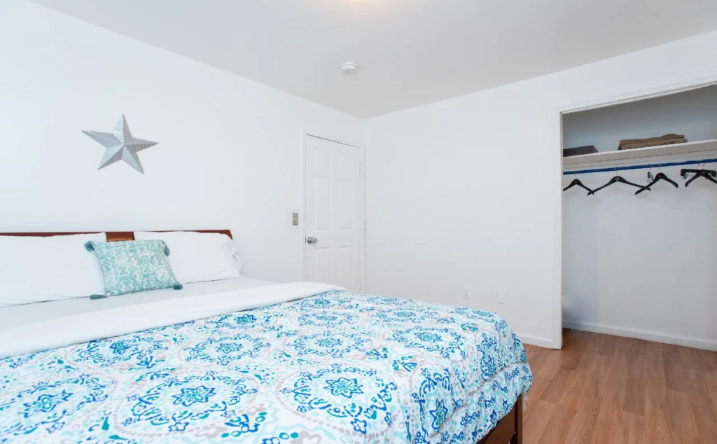 Racpanos Modern Stay on Ocean Avenue