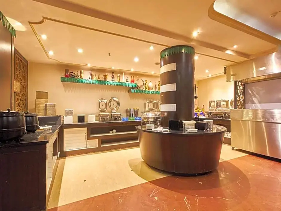 Royal Reve Hotel