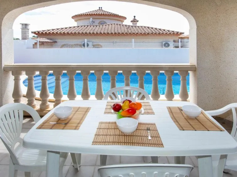 Holiday Home Villa Kikidona by Interhome