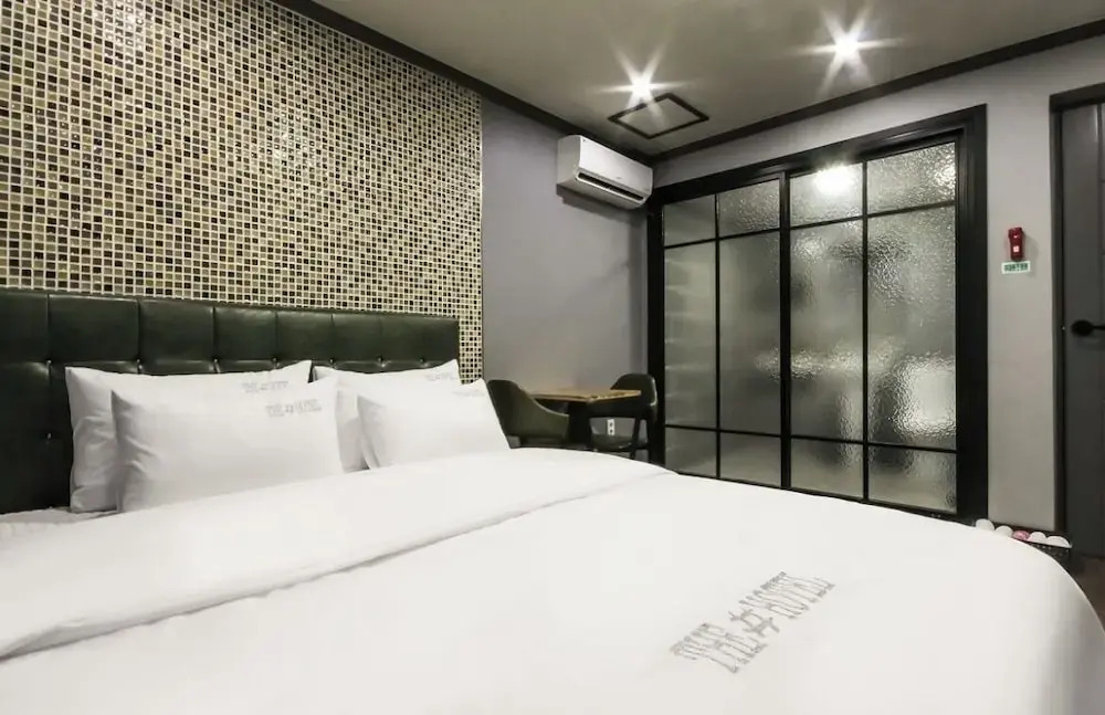 The Charp Hotel