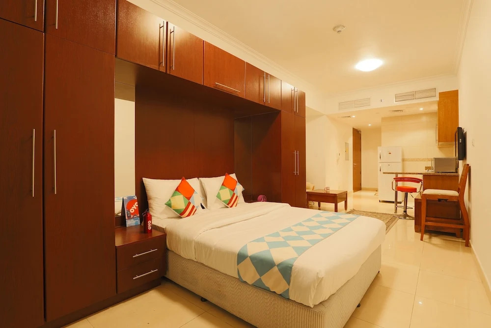 Saba Tower 3 by OYO Rooms