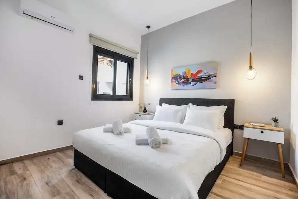 Sway - Chic 1-BR Apt & Balcony in Athens