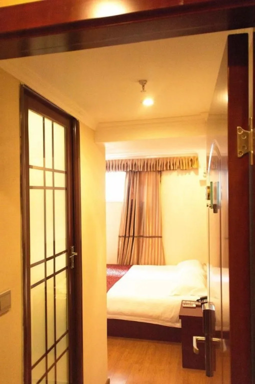 Chongqing Sipulan Express Hotel
