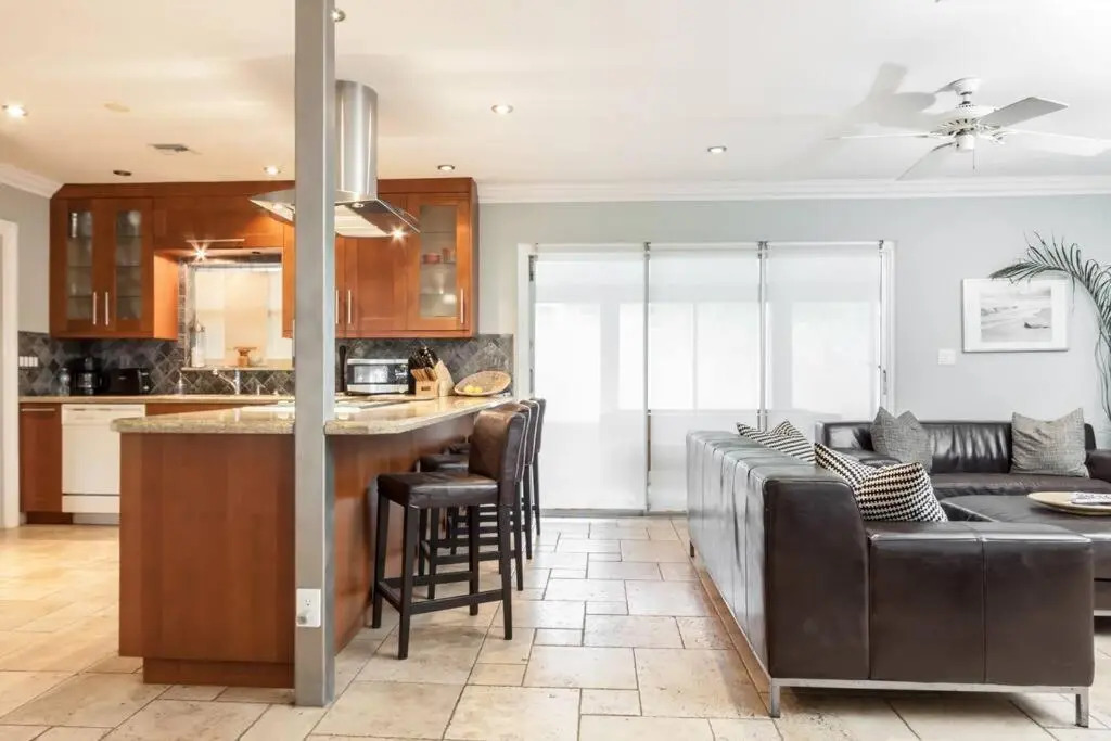 Luxury 4/2 nr Beach, Hot Tub
