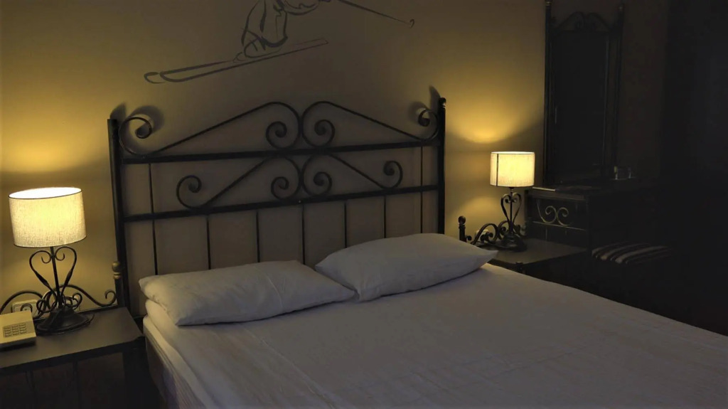 Uslan Hotel