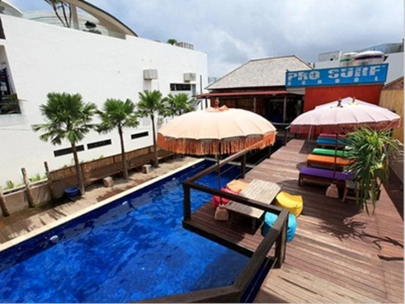 巴厘岛专业冲浪营旅舍(Pro Surf Camp Bali)