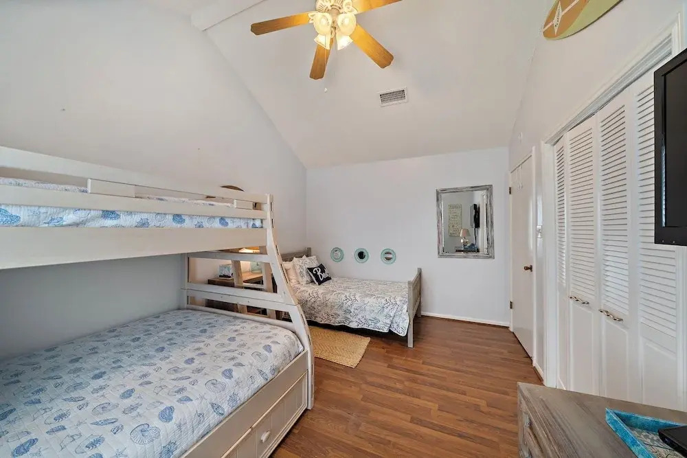Island Breeze by Ryson Vacation Rentals
