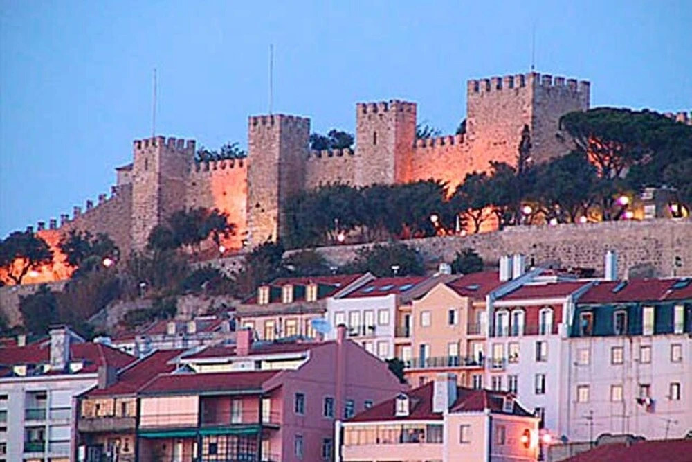 Apartment with 3 Bedrooms in Lisboa, with Balcony And Wifi