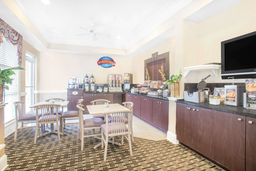 Baymont by Wyndham Crestview