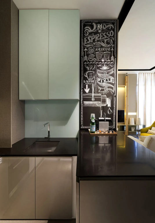 Expressionz Professional Suites by MyKey