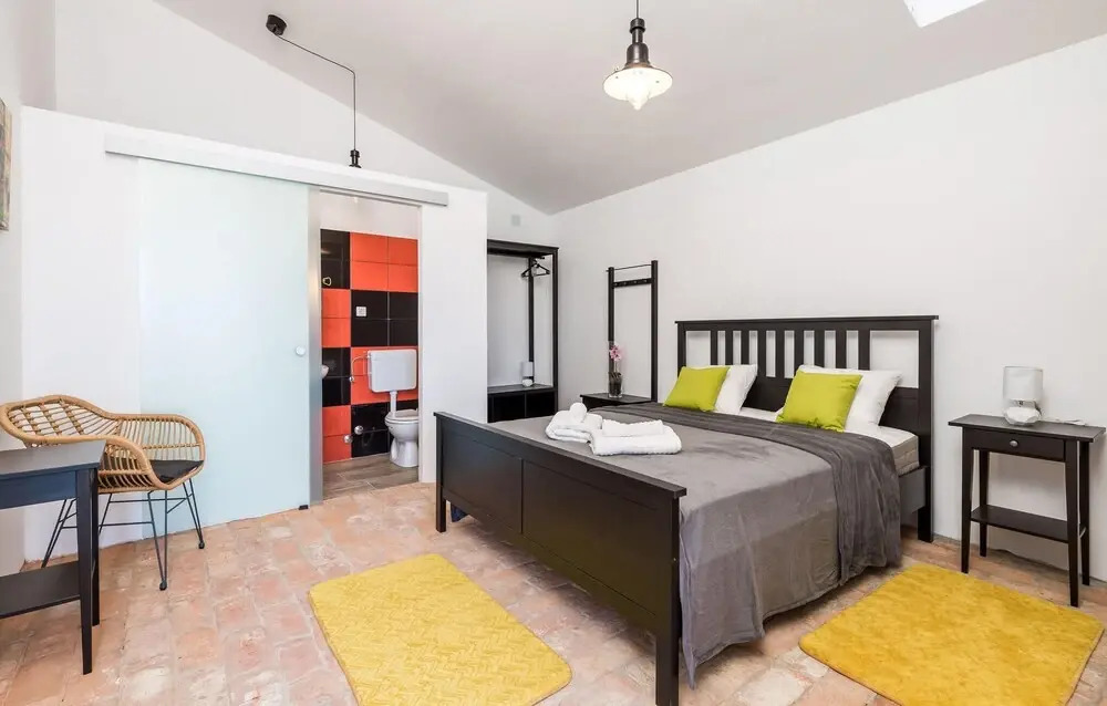 Amazing Home in Novalja With 5 Bedrooms and Wifi