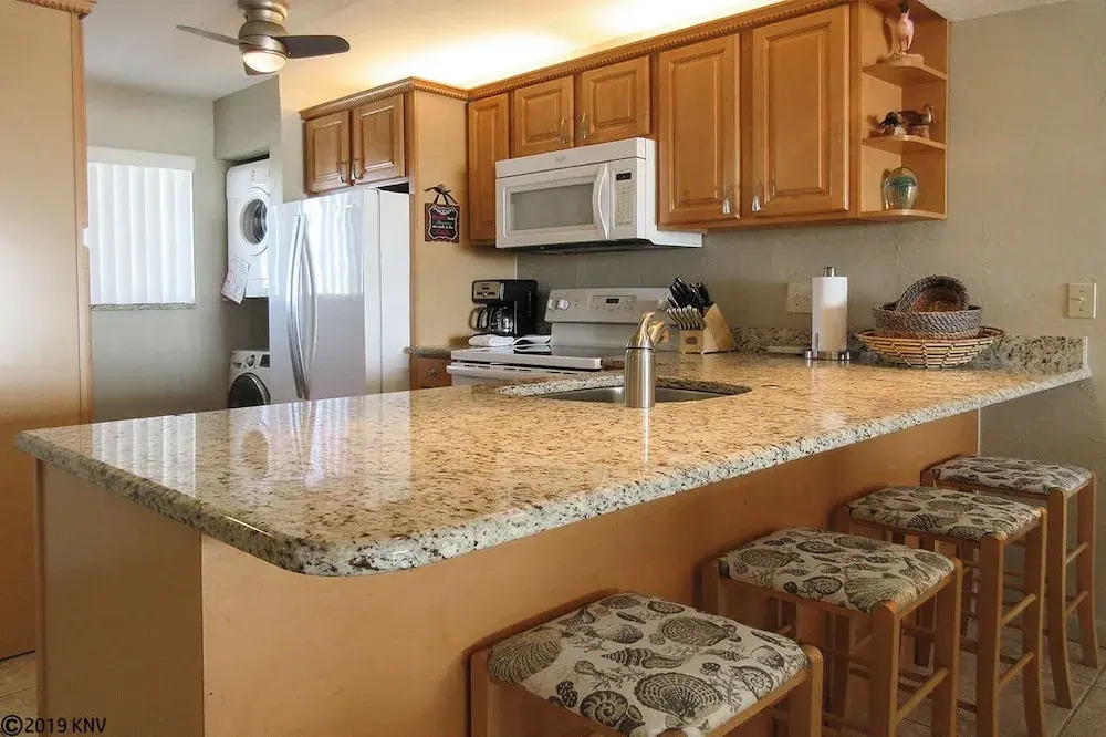 Carlos Pointe 523 - 2 Br Condo