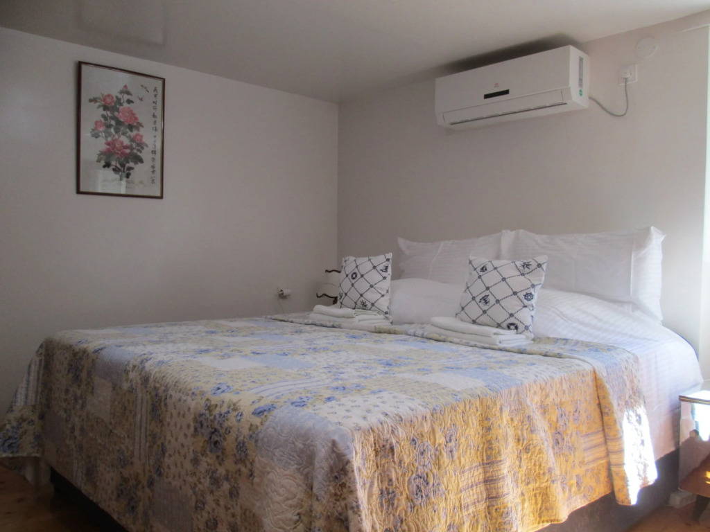 Rm Antonio on Dumanica St - En-suite Rm 5 min to the Old Town of Split