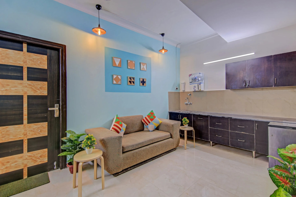 OYO Townhouse Saket Residency 1 Delhi