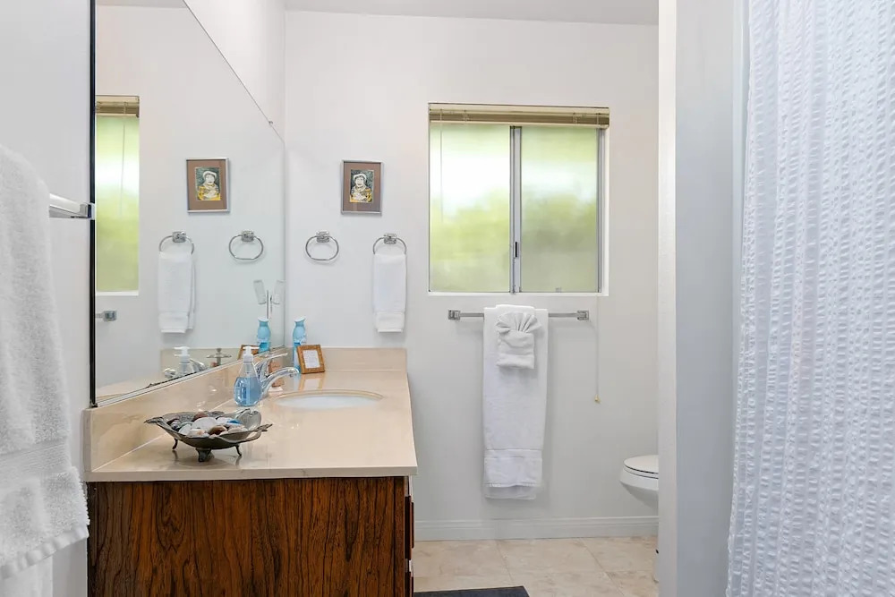 Montecito Orchard Estate 3 Bedrooms 2 Bathrooms Home