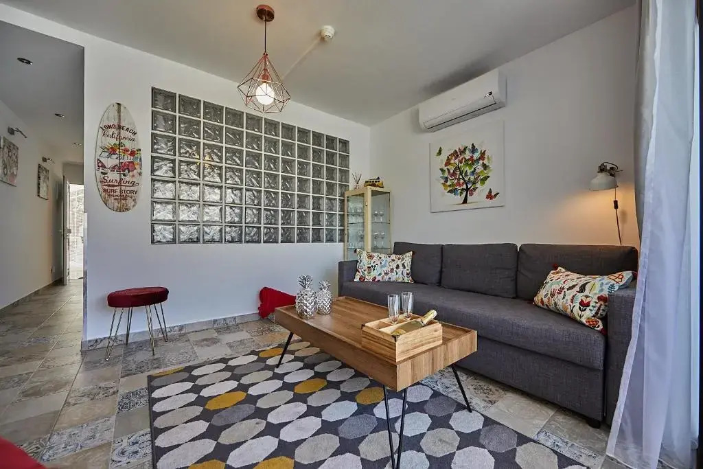 Mariposa Apartment
