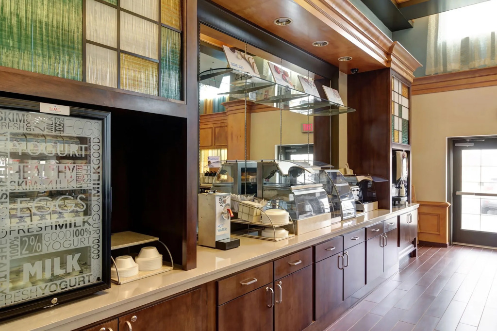 Holiday Inn Express Hotel & Suites Warwick-Providence Airport by IHG
