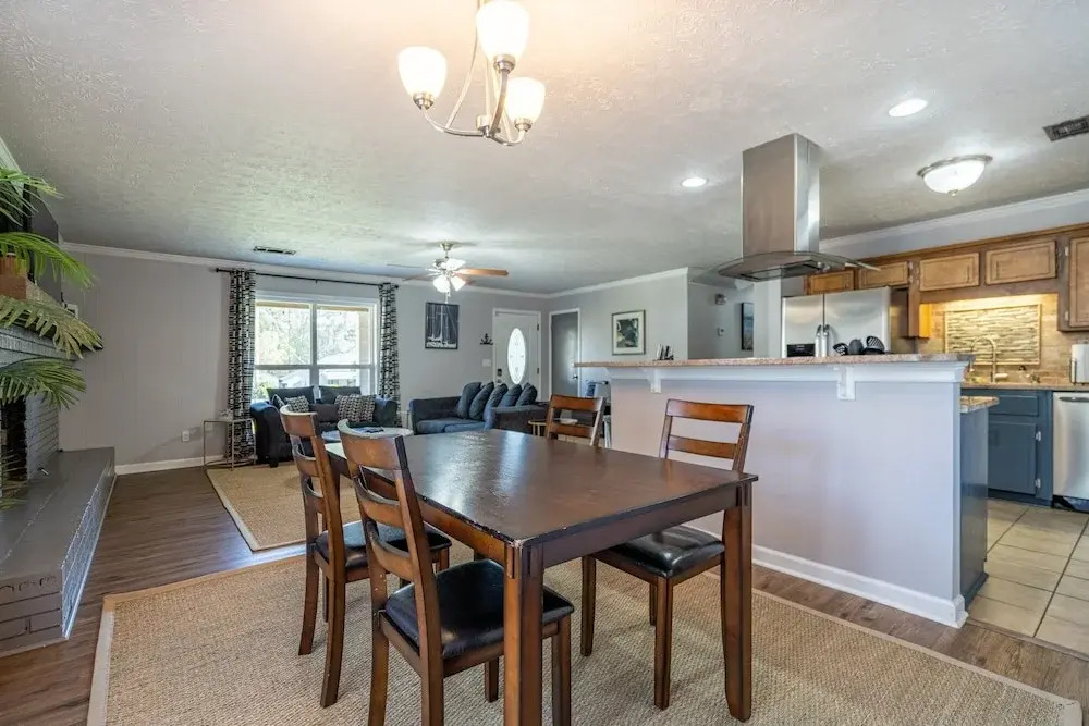 Save Midweek 3Br Near Lake Acworth and Downtown