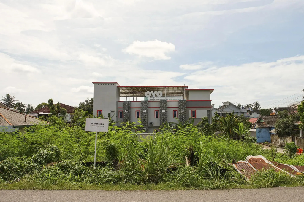 OYO 185 Roriz Residence