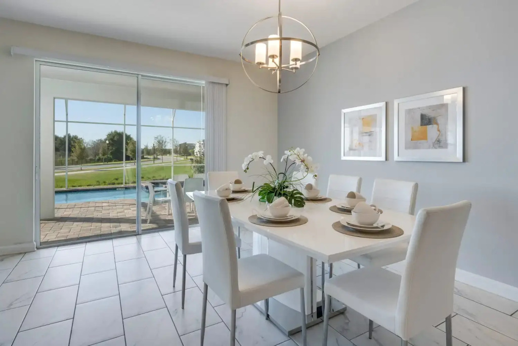 Wonderful home with private pool game and movie rooms near Disney